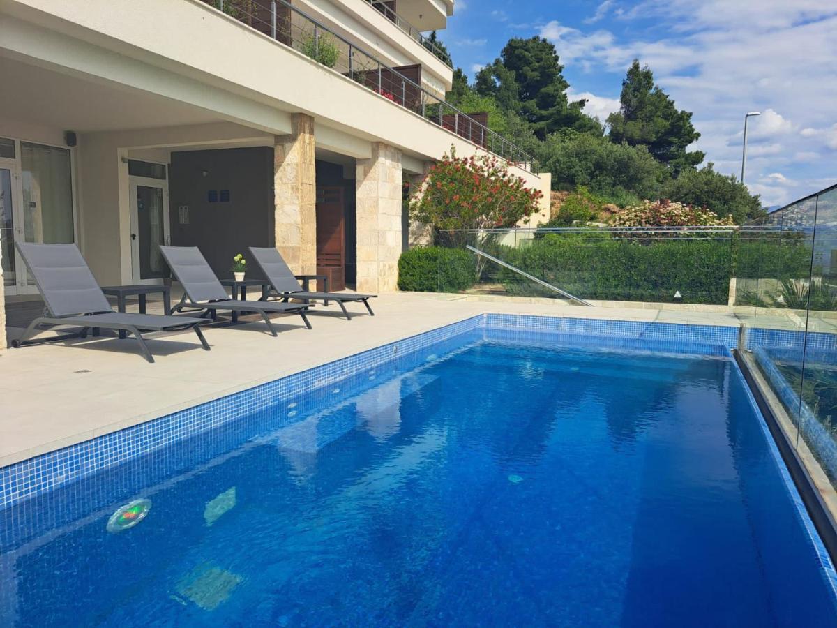 Villa Jolara With Heated Pool Mimice Exteriér fotografie